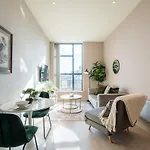 Sleek 1Br City Flat - Sofa Bed Apartment