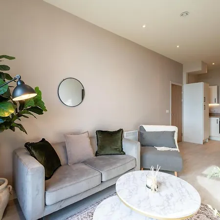 Sleek 1br Flat - Sofa Bed Leeds (West Yorkshire)